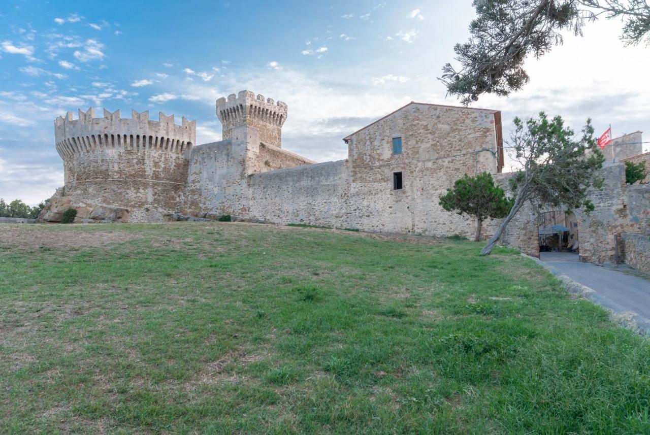 Castello Di Populonia Villa A Mare ภายนอก รูปภาพ