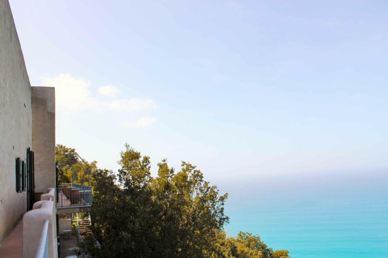Castello Di Populonia Villa A Mare ภายนอก รูปภาพ
