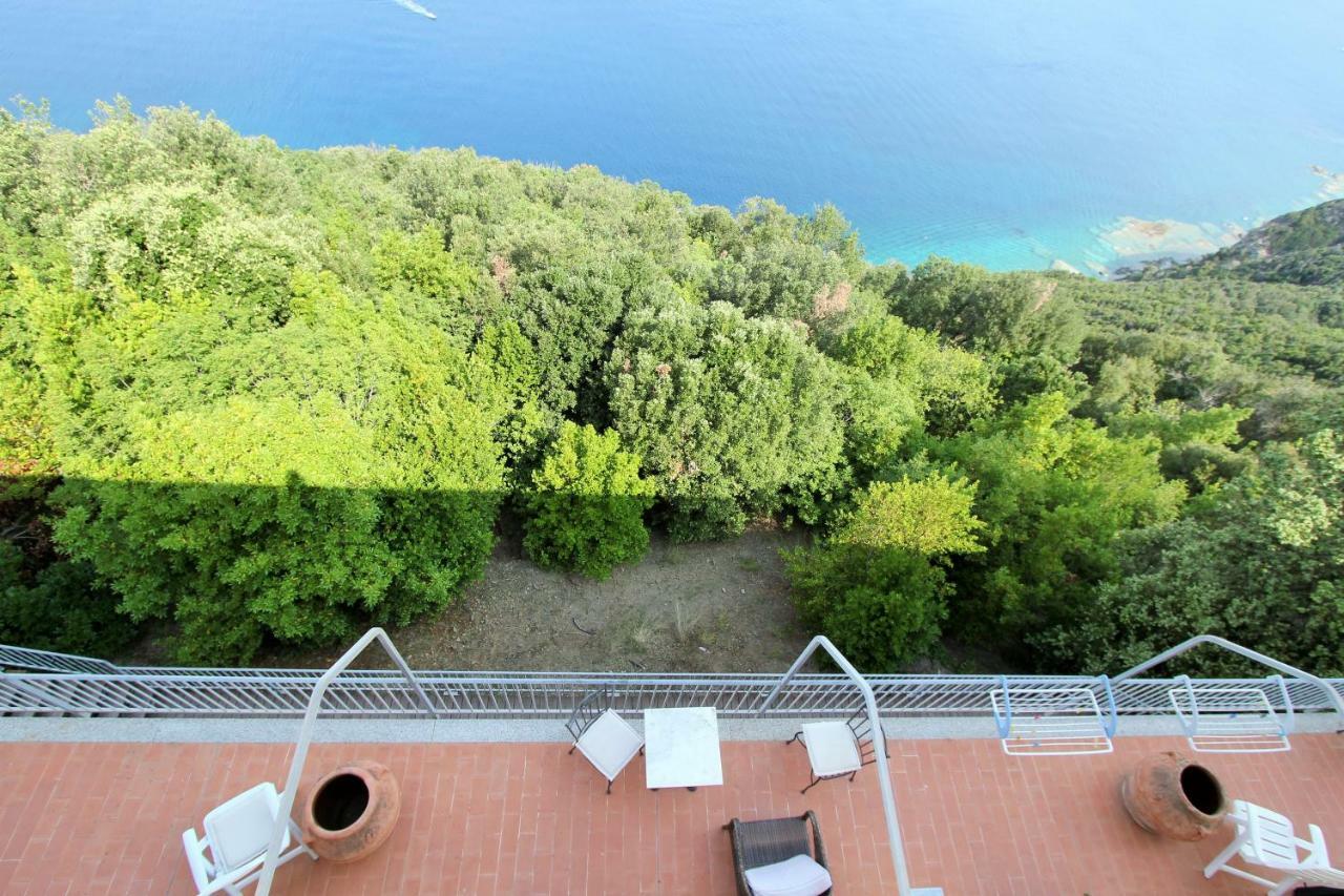 Castello Di Populonia Villa A Mare ภายนอก รูปภาพ
